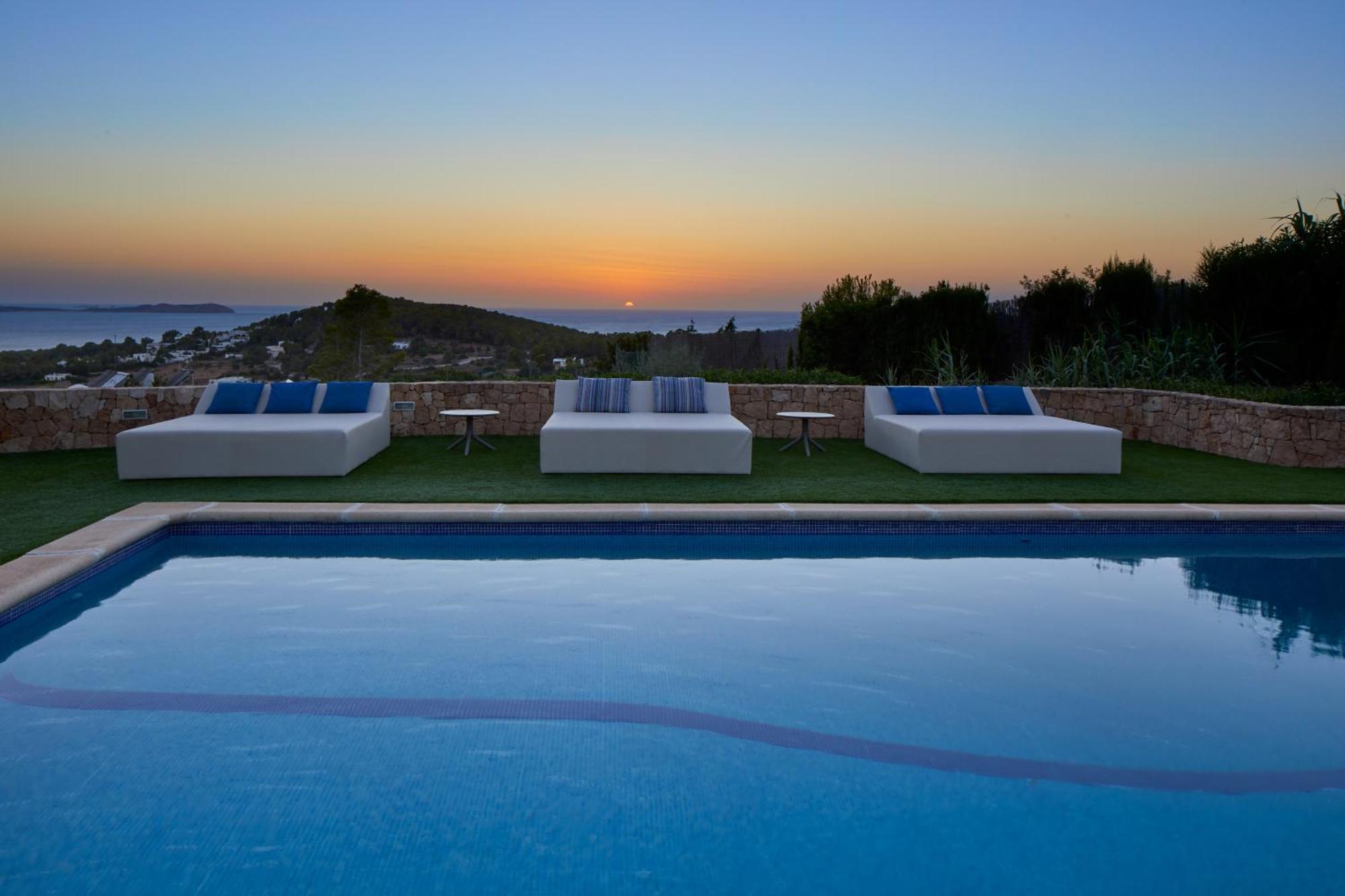 Villa Can Joan I - Fantastic Sunset Views And Family Friendly - San Antonio  Exteriör bild