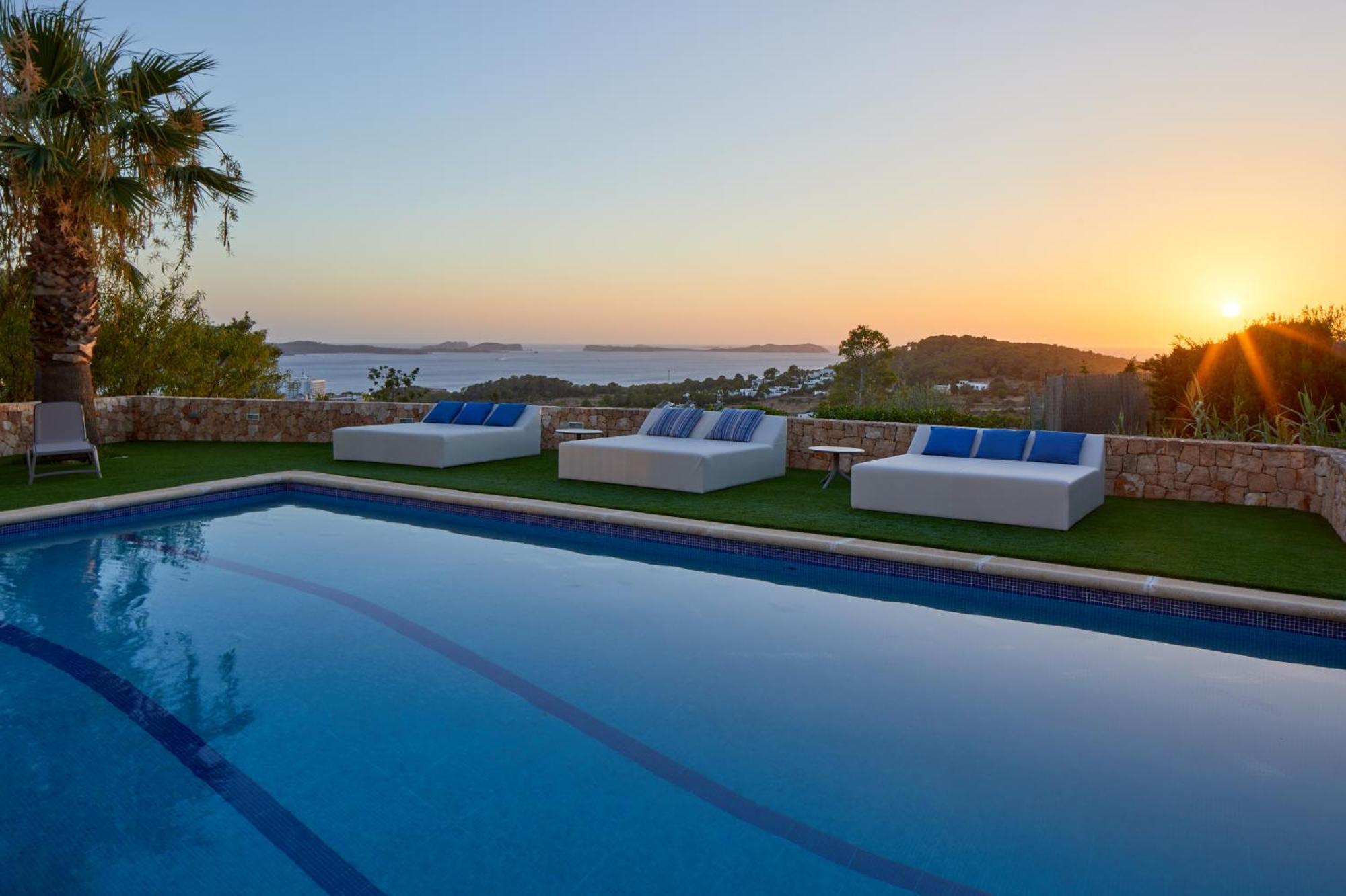 Villa Can Joan I - Fantastic Sunset Views And Family Friendly - San Antonio  Exteriör bild
